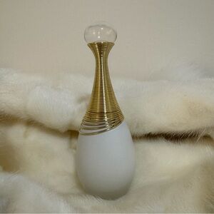 Dior Alcohol-Free Eau de Parfum - Floral and Fresh Notes